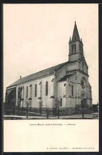 AK Sainte-Maure, L`église imposante et son architecture gothique