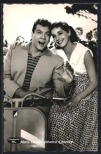 AK Sänger Johanna v. Koczian & Mario Lanza, Film Serenade einer grossen Liebe, Motorroller