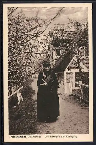 AK Kirschenland, Altenländerin auf dem Kirchgang