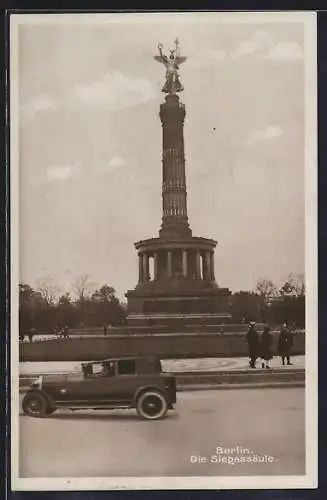 AK Berlin-Tiergarten, Siegessäule mit Auto und Spaziergängern