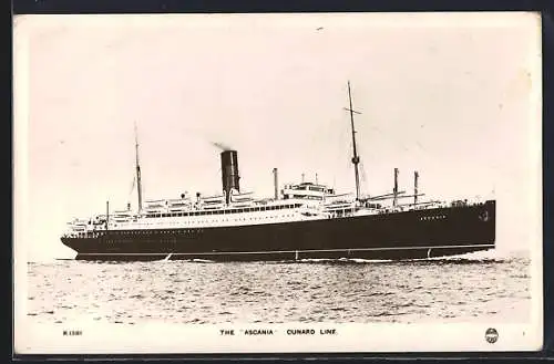 AK Passagierschiff Ascania pflügt durchs Wasser, Cunard Line