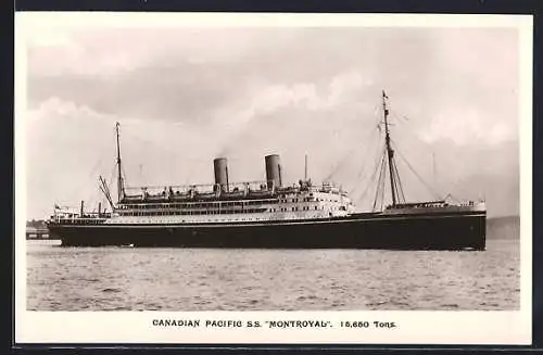 AK Passagierschiff S.S. Montroyal auf ruhiger See