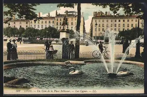 AK Lyon, Un Coin de la Place Bellcour, Les Cygnes