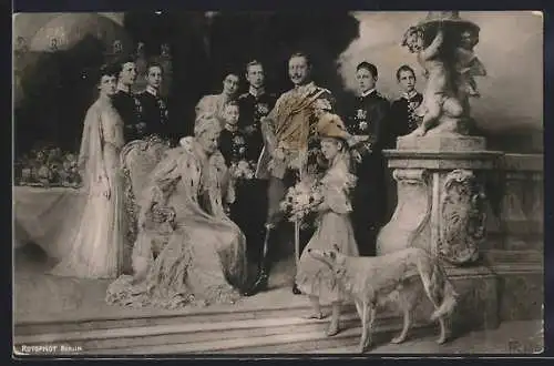 AK Die Kaiserliche Familie von Preussen mit Windhund