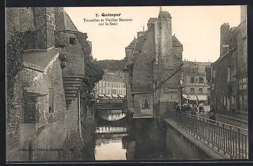 AK Quimper, tourelles et vieilles maisons sur le Steir