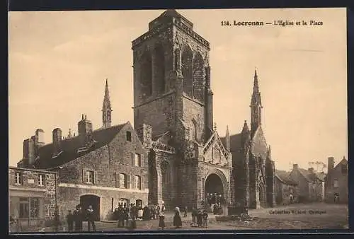 AK Locronan, L`Église et la Place