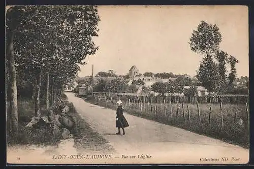 AK Saint-Ouen-l`Aumône, Vue sur l`église et la route bordée d`arbres