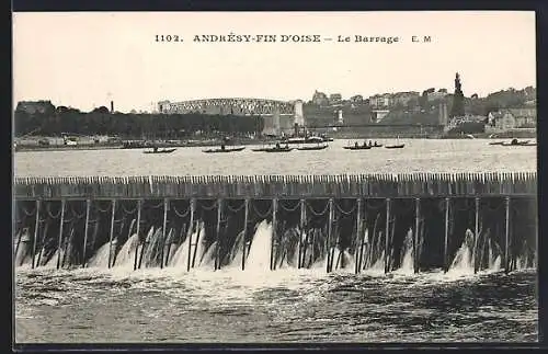 AK Andrésy, Vue du barrage et des embarcations sur la rivière
