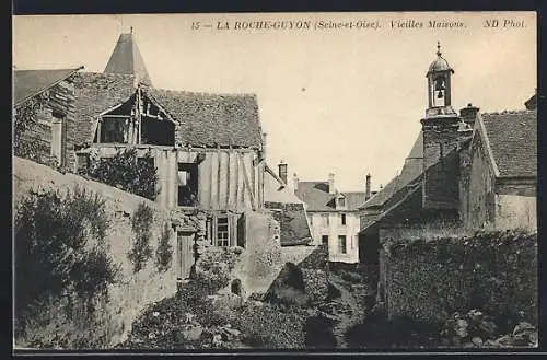 AK La Roche-Guyon, Vieilles Maisons