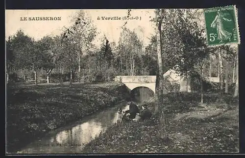 AK Verville, Le Sausseron et pont pittoresque dans un cadre boisé