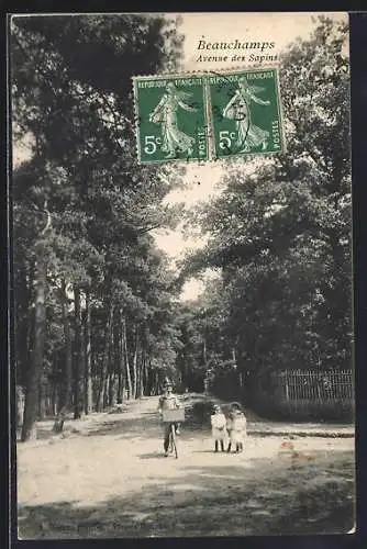 AK Beauchamps, Avenue des Sapins avec cycliste et enfants se promenant sur le chemin
