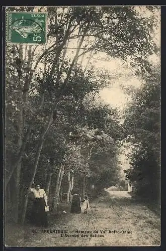 AK Argenteuil, Hameau du Val Notre-Dame, L`Avenue des Vallées