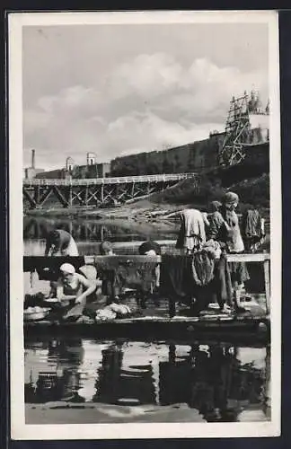 AK Smolensk, Grosse Wäsche im Dnjepr