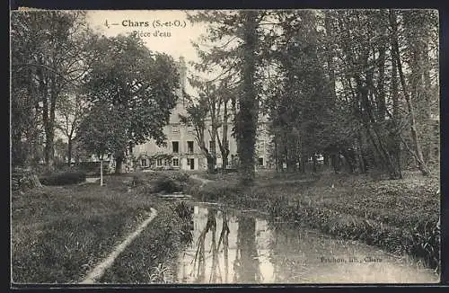 AK Chars, Le château et son pièce d`eau entourés d`arbres majestueux