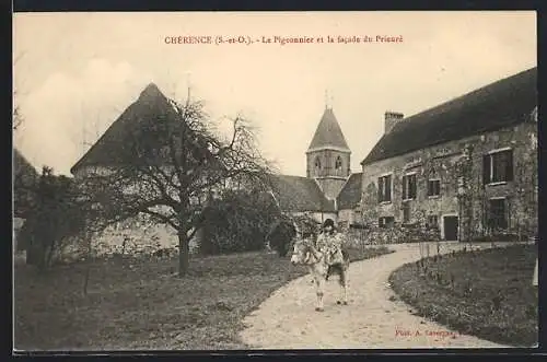 AK Chérence, Le Pigeonnier et la facade du Prieuré