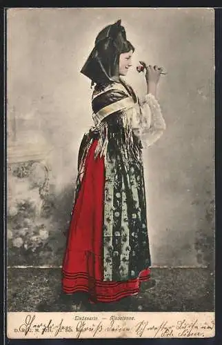 AK Elsässerin in Tracht mit Rose in der Hand