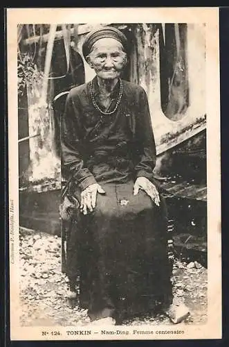 AK Tonkin, Nam-Ding, Femme centenaire