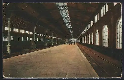 AK Tucuman, Blick auf den Bahnsteig im Bahnhof