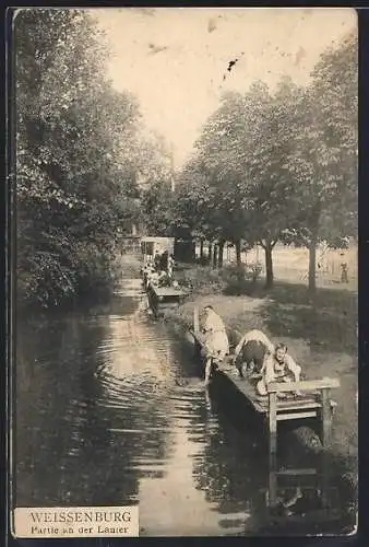 AK Weissenburg /Els., Partie an der Lauter, Soldaten beim Waschen von Kleidung