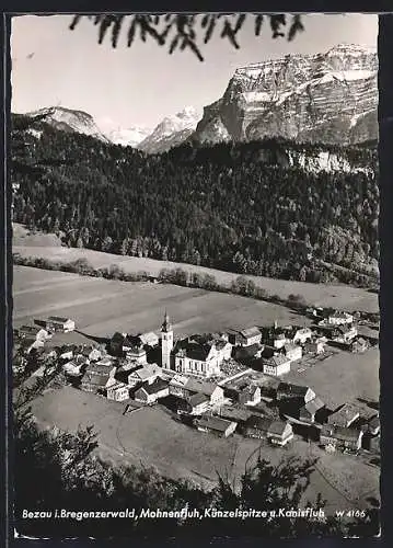 AK Bezau im Bregenzerwald, Totalansicht mit Mohnenfluh, Künzelspitze und Kanisfluh