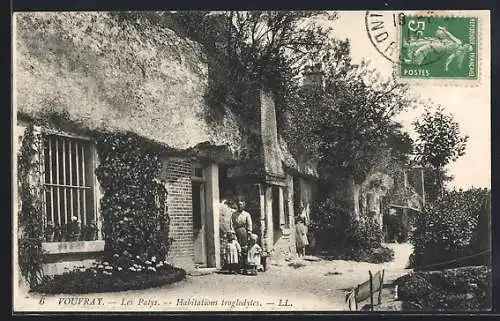 AK Vouvray, Les Patys, Habitations troglodytes