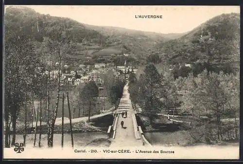 AK Vic-sur-Cere, Avenue des Sources