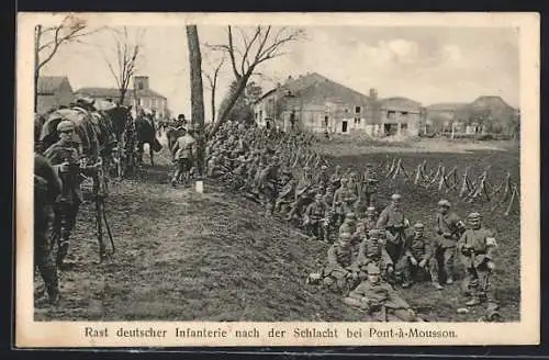 AK Pont-à-Mousson, Rast deutscher Infanterie nach der Schlacht