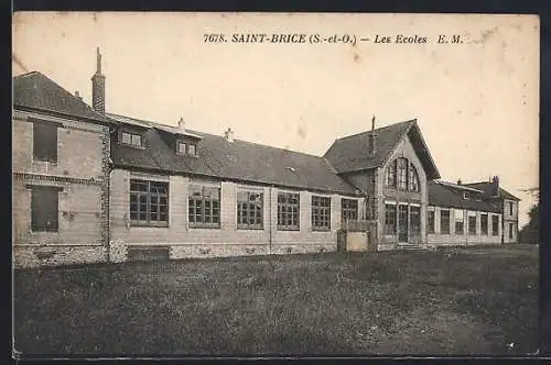 AK Saint-Brice, Les Écoles