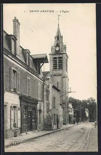 AK Saint-Gratien, L`Église et la rue adjacente avec rails de tramway