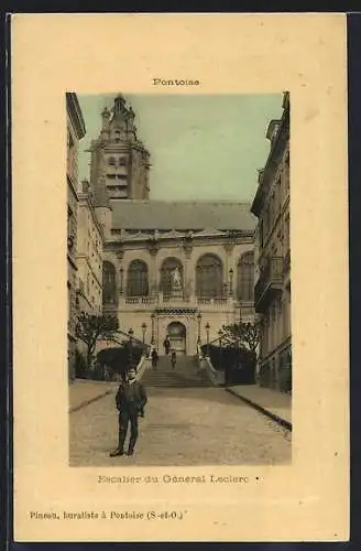 AK Pontoise, Escalier du Général Leclerc et vue sur l`église