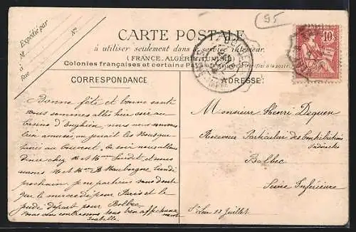 AK Saint-Prix, Vue du Place de la République avec bâtiments et statue