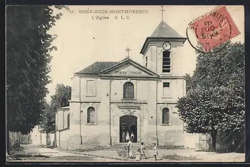 AK Soisy-sous-Montmorency, L`Église et l`entrée principale vue de face