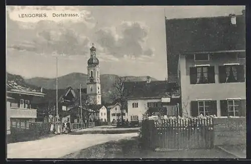 AK Lenggries, Dorfstrasse mit Kirche