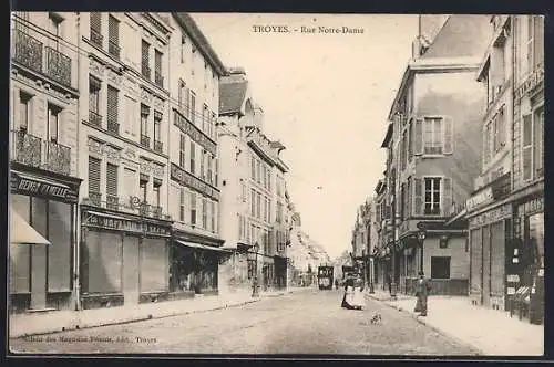 AK Troyes, Rue Notre-Dame, Strassenbahn