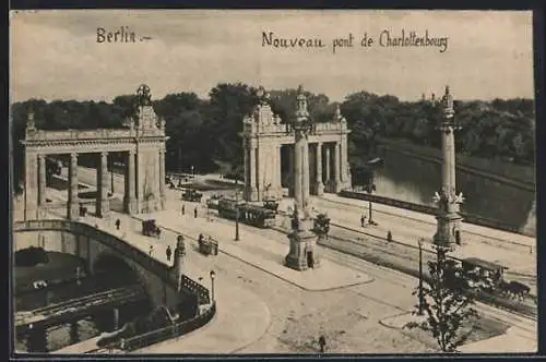 AK Berlin-Charlottenburg, Pferdebahn und Strassenbahn auf der Neue Charlottenburger Brücke