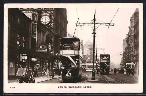 AK Leeds, Lower Briggate, Strassenbahn