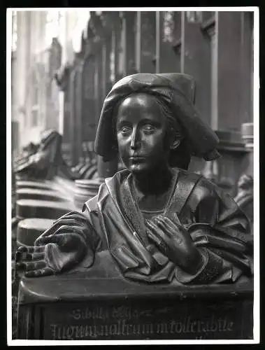 Fotografie Helga Schmidt-Glassner, Stuttgart, Ansicht Ulm a. D., Lybische Sibylle, Teil der Chorstühle im Ulmer Münster