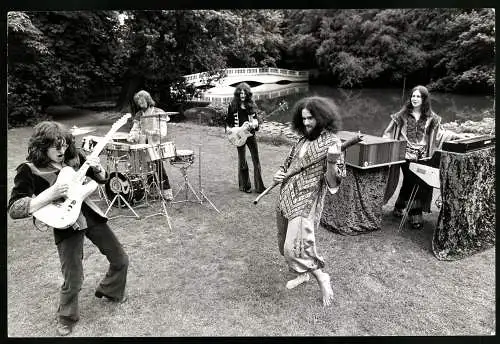 Fotografie Colin Davey, London, mediaeval / renaissance Rock Band Gryphon spielen in Hampstead, Grossformat 30 x 20cm