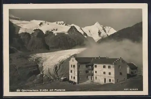 AK Glocknerhaus, Blick von der Berghütte aus auf die Pasterze