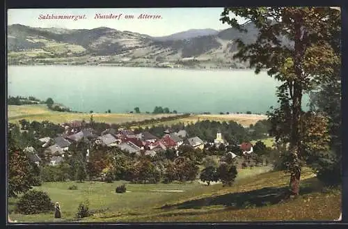 AK Nussdorf a. Attersee, Gesamtansicht mit See und Gebirgspanorama
