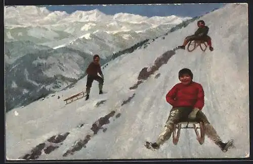 AK Jungen beim Rodeln in den Bergen, Schlitten