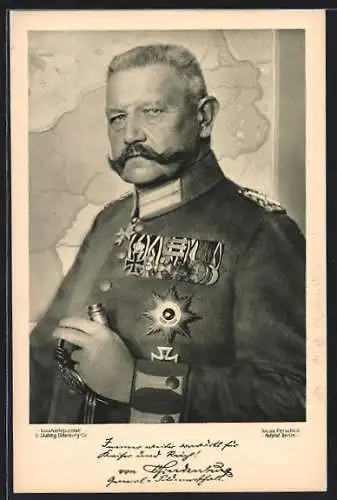AK Generalfeldmarschall von Hindenburg in Uniform mit Orden