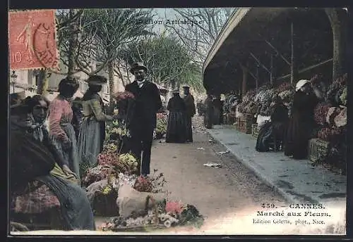 AK Cannes, Marché aux Fleurs animé avec vendeurs et passants