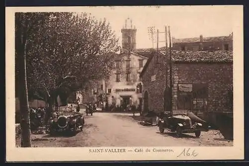 AK Saint-Vallier, Café du Commerce et voitures anciennes sur la place