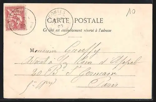 AK Contes, Vue du village avec tramway et collines environnantes