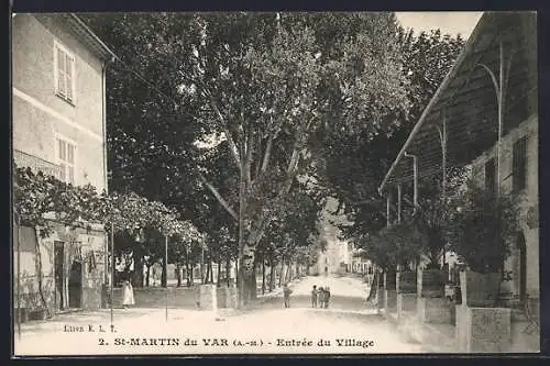 AK Saint-Martin-du-Var, Entrée du village