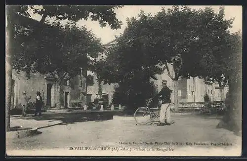 AK Saint-Vallier-de-Thiey, Place de la Rouguière avec cycliste et arbres ombragés