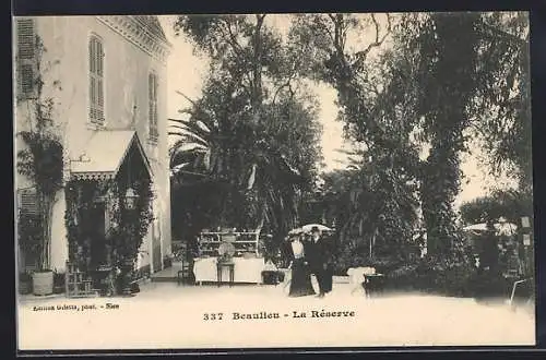 AK Beaulieu, La Réserve avec terrasse ombragée et palmiers