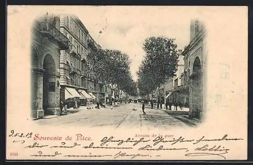AK Nice, Avenue de la Gare animée avec passants et bâtiments élégants
