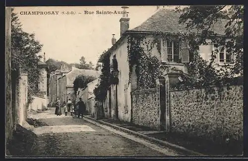 AK Champrosay, Rue Sainte-Anne avec maisons et passants